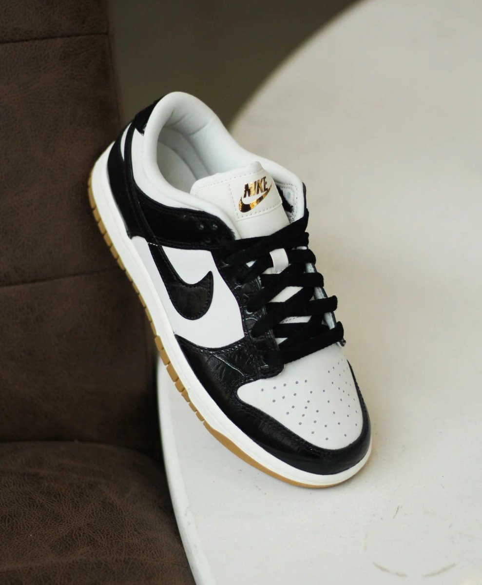 ナイキNike Dunk Low LX 'Black Croc' Sneakersスニーカー Nike Dunk Low LX Black Croc (Women's) - FJ2260-003 - US