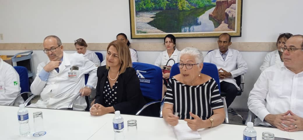 🩺Como parte de un amplio programa de actividades que incluyó visitas, intercambios y conferencias en instituciones 🏥médicas de la capital cubana, dando respuesta a acuerdos tomados durante la  XXI Sesión de la Comisión Intergubernamental Cuba🇨🇺 - Rusia🇷🇺.

#CubaPorLaVida 
🧵2/3