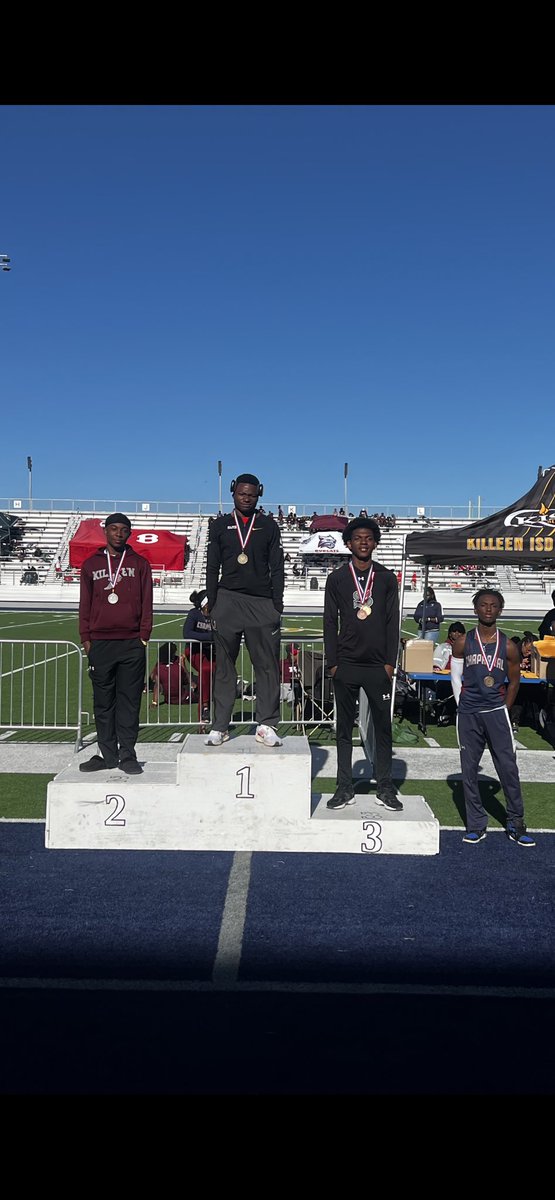 Congratulations to @KJonesJr1 taking 🥇 in the long jump and breaking the school record with a leap of 23’8”. Area round bound. #HorsePower