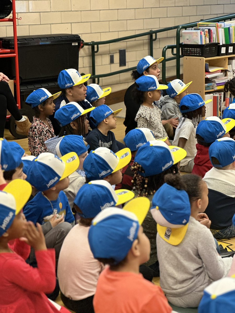 bannet_steele's tweet photo. It’s opening day celebration @RooseveltK8BPS https://t.co/Fv49NS1CJd