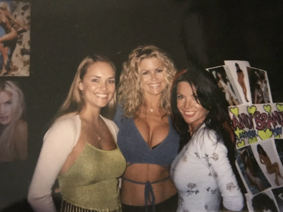 Лимонад сатушымен порно