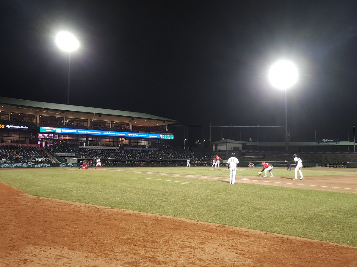 NebraskaLegacy's tweet image. Opening Day for season #9 for me. #GroundsCrew @greatlakesloons
