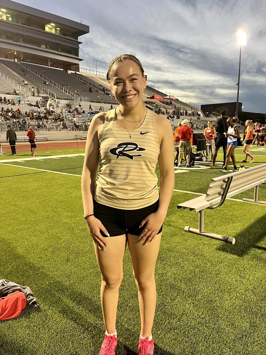 🚨Area Qualifier and New School Record🚨 Congrats, Callie Godinez - 1600 meters - 5:26.86 #BetterTogether #oneRC