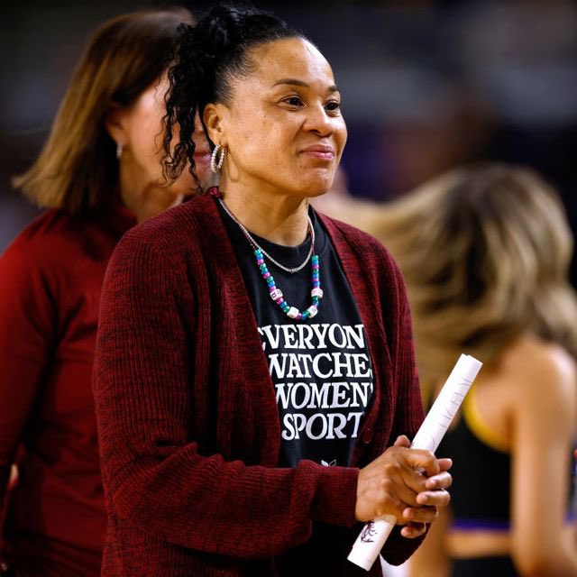 People will find a million and one ways to downplay or disregard it, but Dawn Staley lost in the Final Four last year, lost all 5 starters, and still went undefeated in route to the national title game. 

Give her and the Gamecocks their flowers 💐