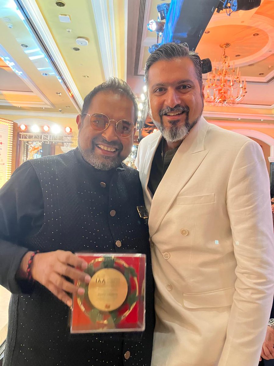 With the master musician @Shankar_Live A super-skilled musician who has tried all styles of music and mastered every form.. mainstream, niche and traditional. A role model for any musician anywhere in the world. Was honored to receive an IAA Olive Crown Award alongside him.