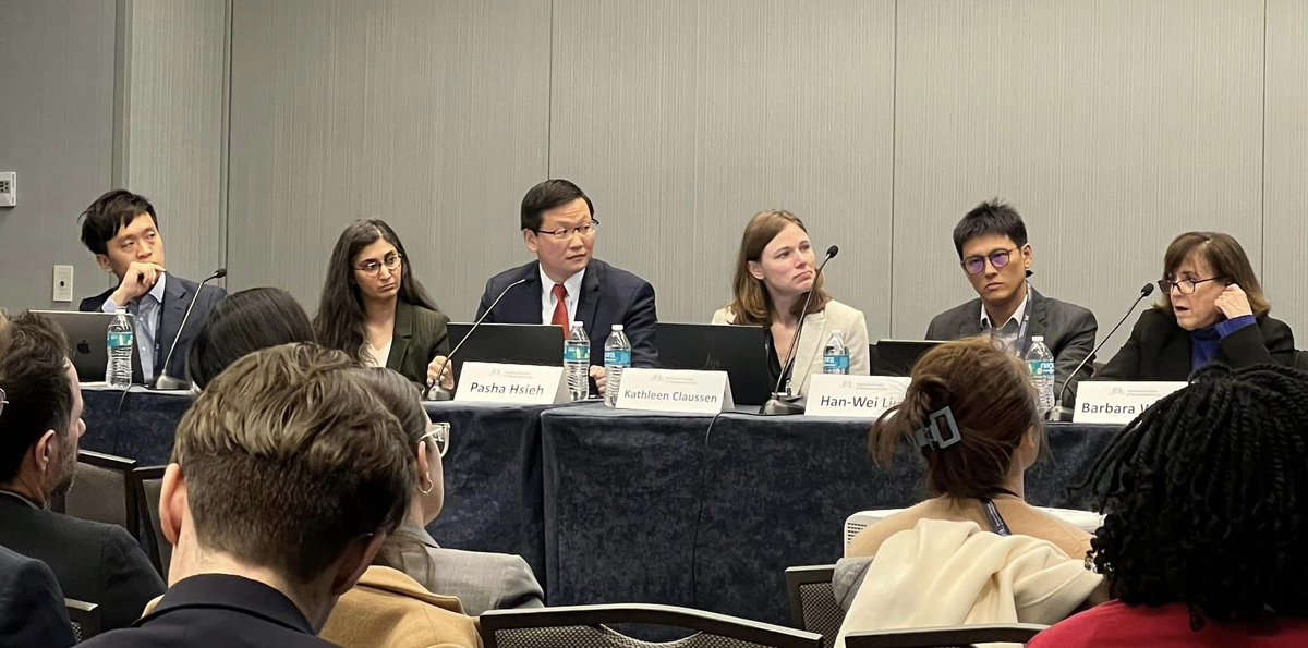 A great pleasure to organize & moderate @asilorg Panel on🌏'Shaping the Trade-Tech Nexus in Indo-Pacific Regionalism: US-Taiwan Initiative on 21st Century Trade & #IPEF' Many thanks to Barbara Weisel, @Claussen_K, @ChingFuLin, @inumanak and @hanweiliu for their excellent talks!