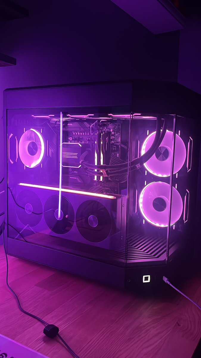 @IIllIlllIlIIll @emmigosa @Grrted Here is mine, Went 7800XT GPU and 7800X3D CPU. MSI 670XE MB, 32GBDDR5. 3TBNVMESSD. Phanteks Glacier One AIO and finally case is Hyte Y60. Cost about 2.5KUSD total went overkill on aesthetics.