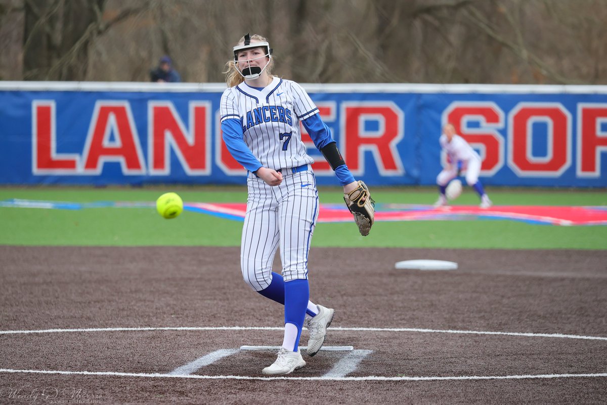 WTFDLANCERSOFTBALL tweet media