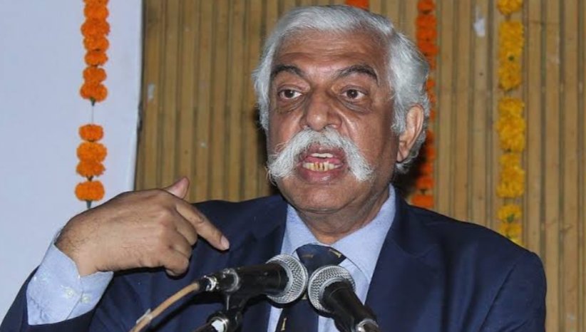 Do you remember him? He is GD Bakshi who usually come on News channels ⚡📌

-He backed Modi as Prime Minister

-He supported BJP on every issue 

-He was happy with 370 removal 

-He never respected opposition and went hard against Congress on national TV 

Now, he is giving