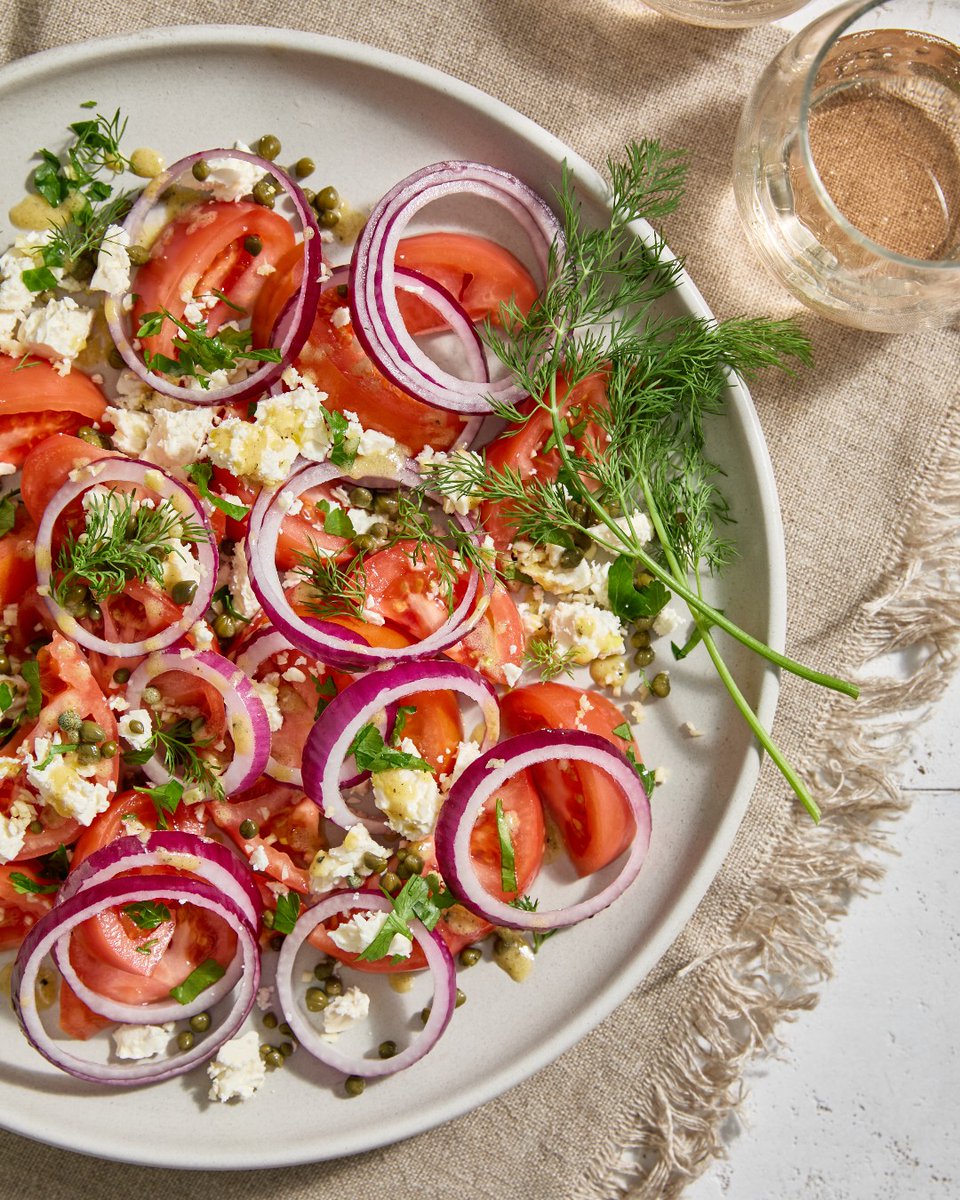 #NationalTomatoDay is this weekend 🍅 Don't forget to add our Artisan Sweet Red Onions to your cart 🛒 and make this Mediterranean Red Onion and Tomato salad! Get the recipe here: bit.ly/3IN0oh7 #freshproduce #tomato #redonion #recipe #recipeoftheday #food