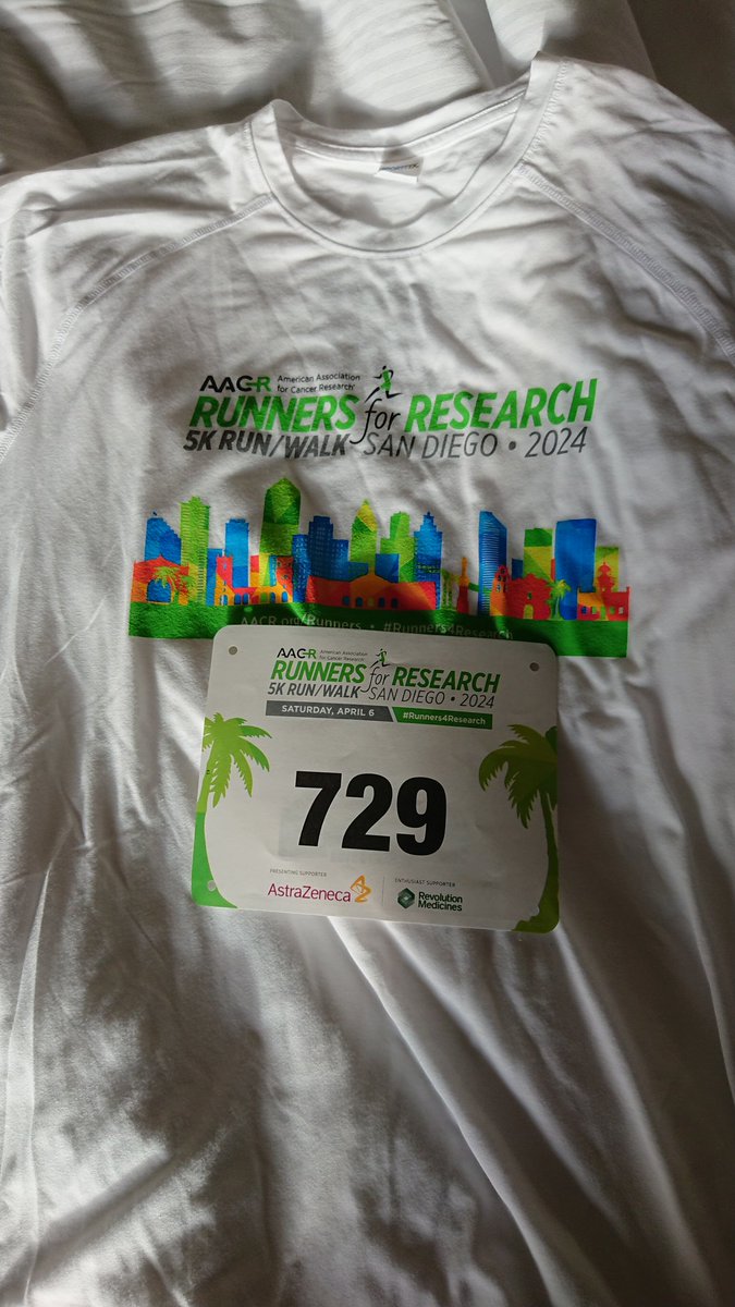 All ready for tomorrow morning. Always a great way to start the #AACR2024  conference. Running alongside fellow researchers, cancer survivors, and advocates. #Runners4Research