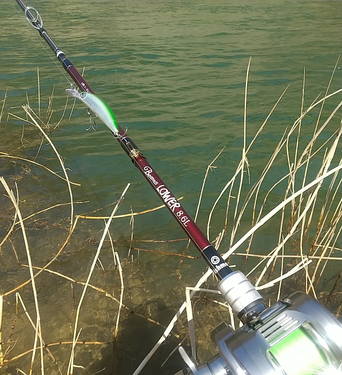 Yoshikuni_fish's tweet photo. ロケーションは最高なんだけどね~
難しい釣りです😵
#lower86 #fishman #本流サクラマス https://t.co/xOSaHmzPpH
