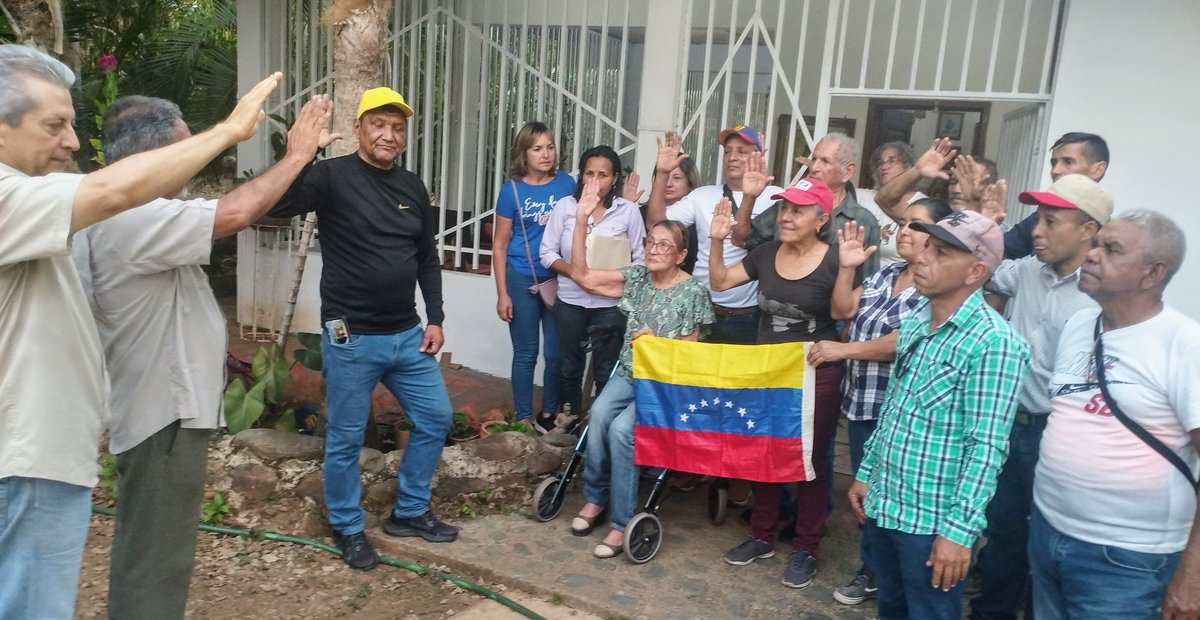 #5Abr Juramentamos comandito en el sector el Dique de #SanJuandelosMorros 
Continuamos trabajando por la libertad de Vzla.
#GANA #Guárico #FAVL 
#HastaElFinal