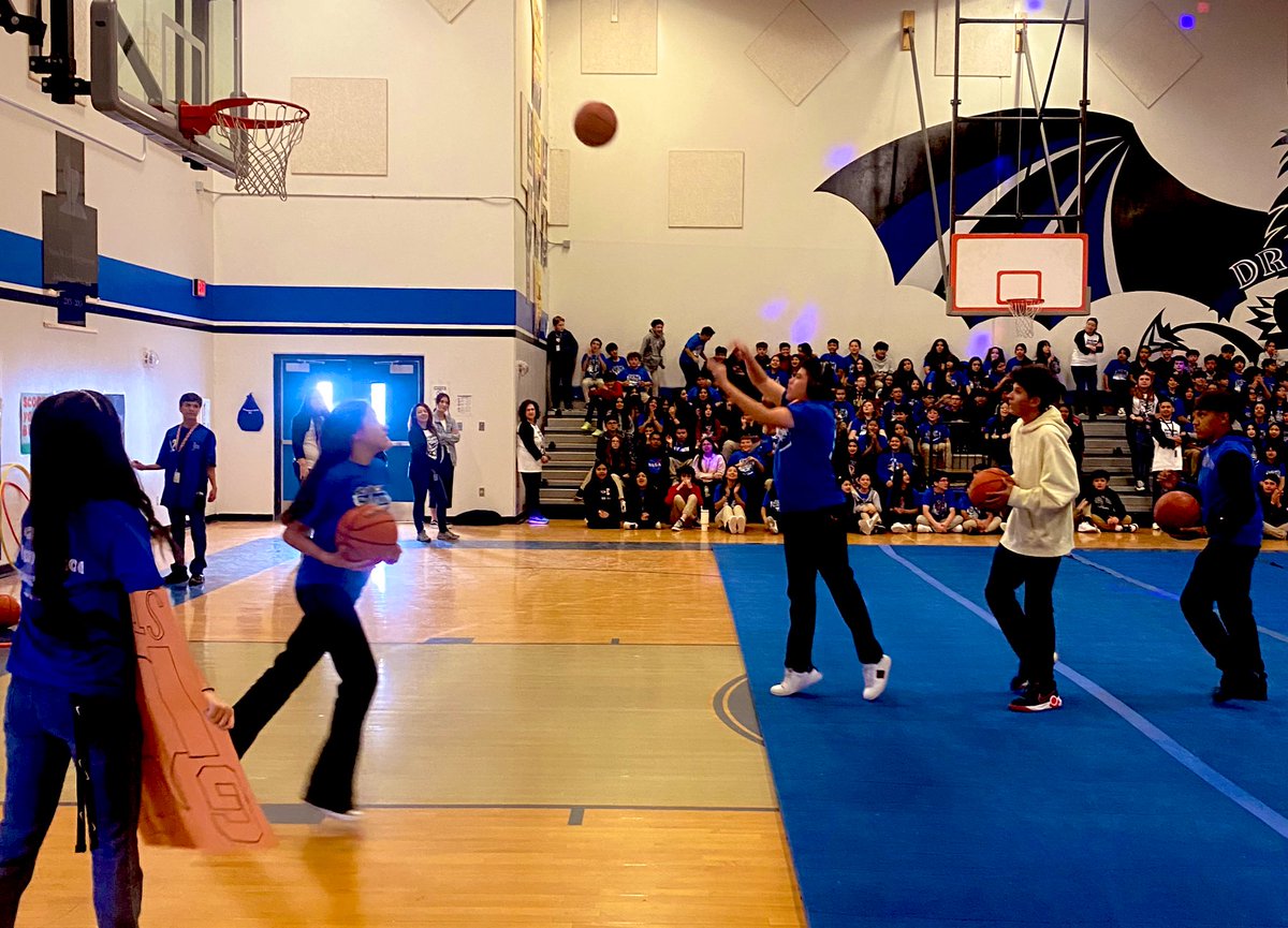 ⭐️💙Our @JDrugan_K8 faculty/admin vs students joined in some friendly competition during STAAR. GO, MASTER STAAR, DRAGONS! We appreciate our Drugan StuCo and sponsor,@DSloan_JDS, for organizing this event!💙⭐️ #TEAMDrugan
