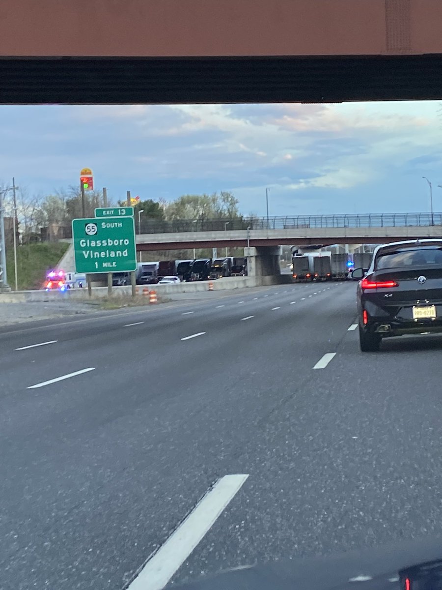 dangpark's tweet photo. @NBCPhiladelphia Lanes were blocked by trucks, but no body knows why….photo from my drive. https://t.co/EaYeo3etns