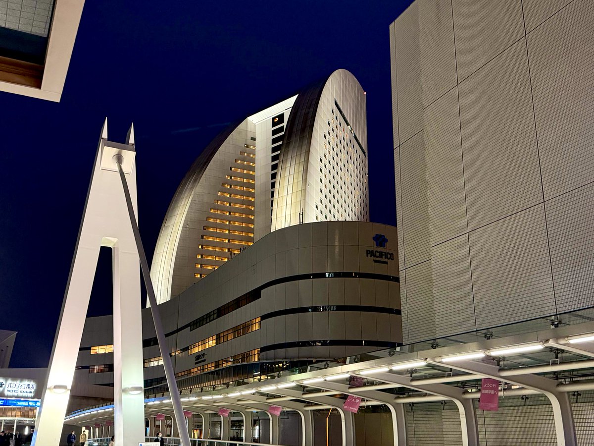 yoshiki__tp's tweet photo. 昨日は仕事がパシフィコ横浜だったこともあり帰りにThe Schilke Fiveのコンサートを見に行って来ました。見るのはこれで4度目ですけど相変わらず物凄かったです。アンコールを動画撮影&SNSでシェアOKということでアップします! #シルキーファイブ #schilkefive https://t.co/W0CA3iL3eX