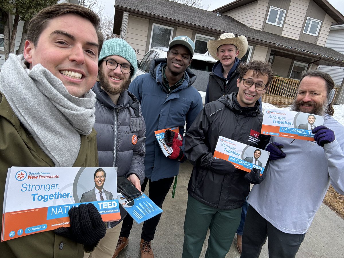 On Easter break from the Legislature and getting out on the doorsteps to listen to what matters most to the people of Meewasin. 

We stayed warm having great convos on the doorstep about how we can make life more affordable, fix healthcare and support our teachers! 

#skpoli