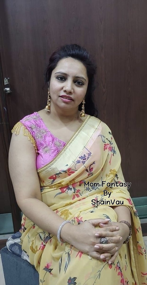 ছেলে:এতক্ষনে আসার সময় হলো তোমার।তা আজ দাদু কেমন লাগালো?
মা:আর বলিস না বাবা শশুরমসাই বয়স হলে কি হবে লাগাতে একদম ষাড়ের মত।ছাড়তেই চায় না
ছেলে:কিভাবে ছাড়বে আমার মা যে পাকা রেন্ডি,আজ শাড়ীতে অনেক সেক্সি লাগছে তোমায় মা,আসো শাড়ী তুলো ছেলের ধন ঠান্ডা করো
মা:আয় চোদ তর রেন্ডি মাকে