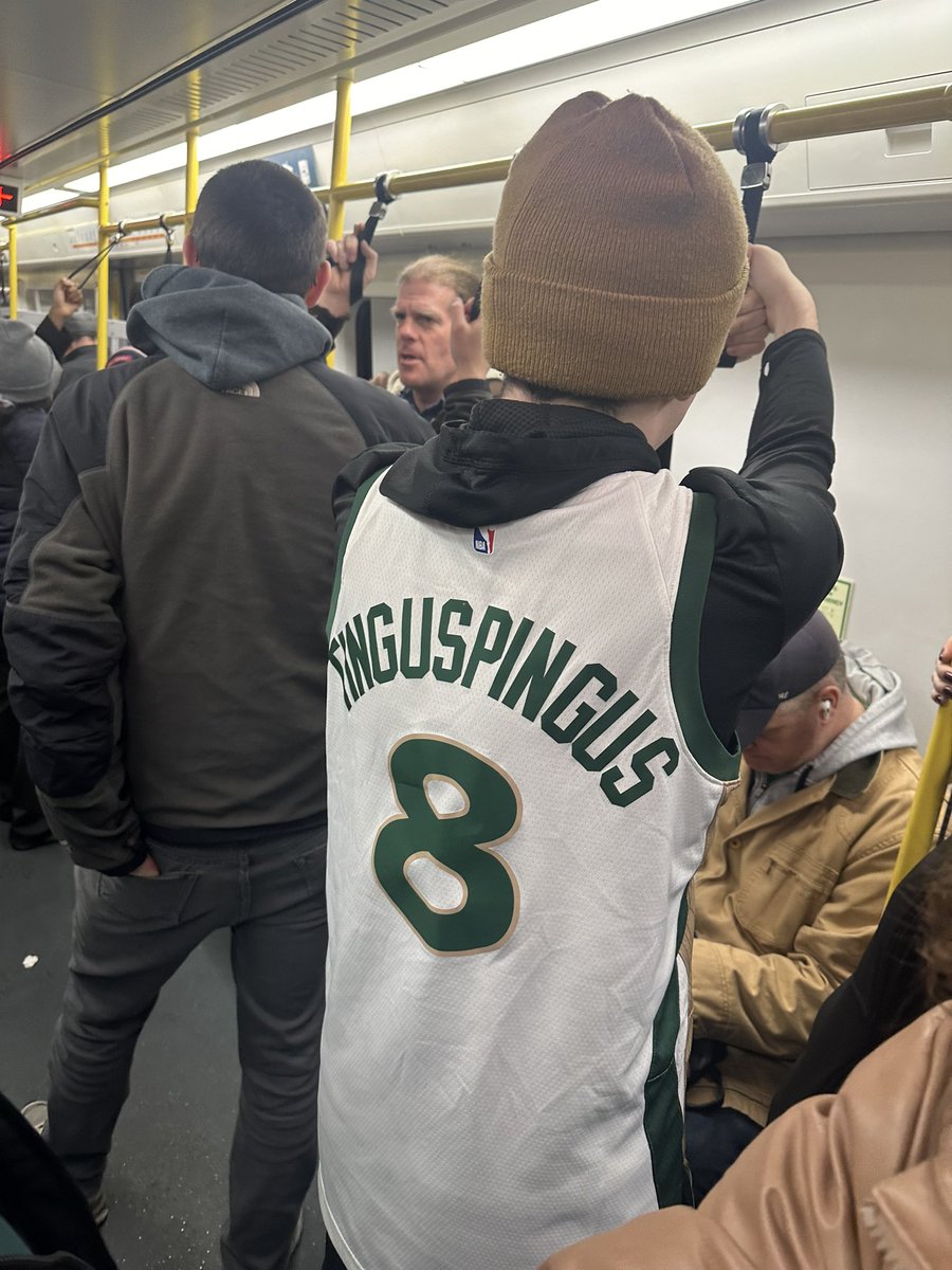 🇮🇪 tweet media