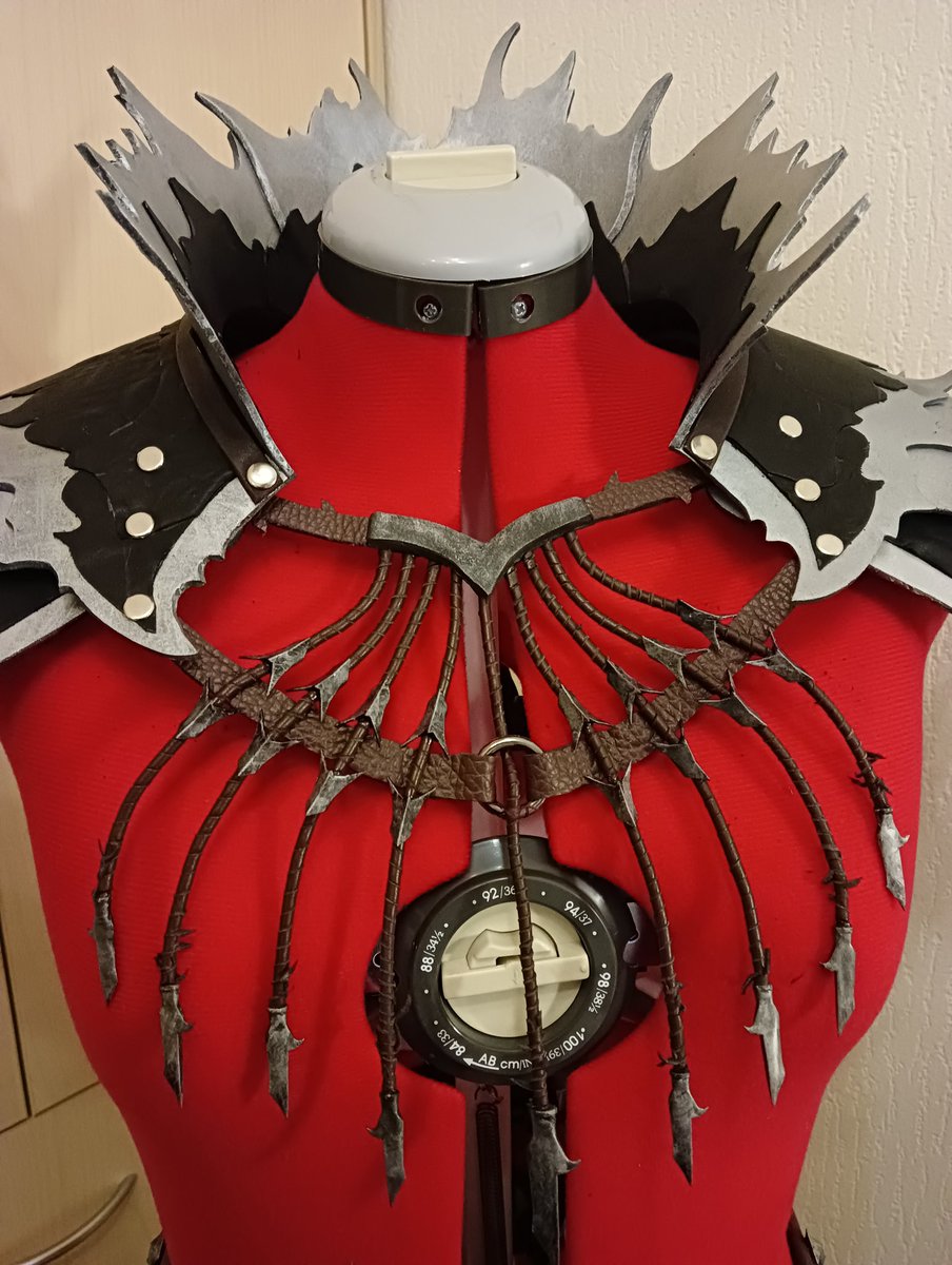 RoksikEver's tweet photo. And it'll get even better! I'm finally getting around to crafting a better outfit befitting a devout follower of the Maiden for Abdirak! There should be more pictures after this Sunday's con.
#BaldursGate3 #cosplay https://t.co/8uSnFCvsbJ