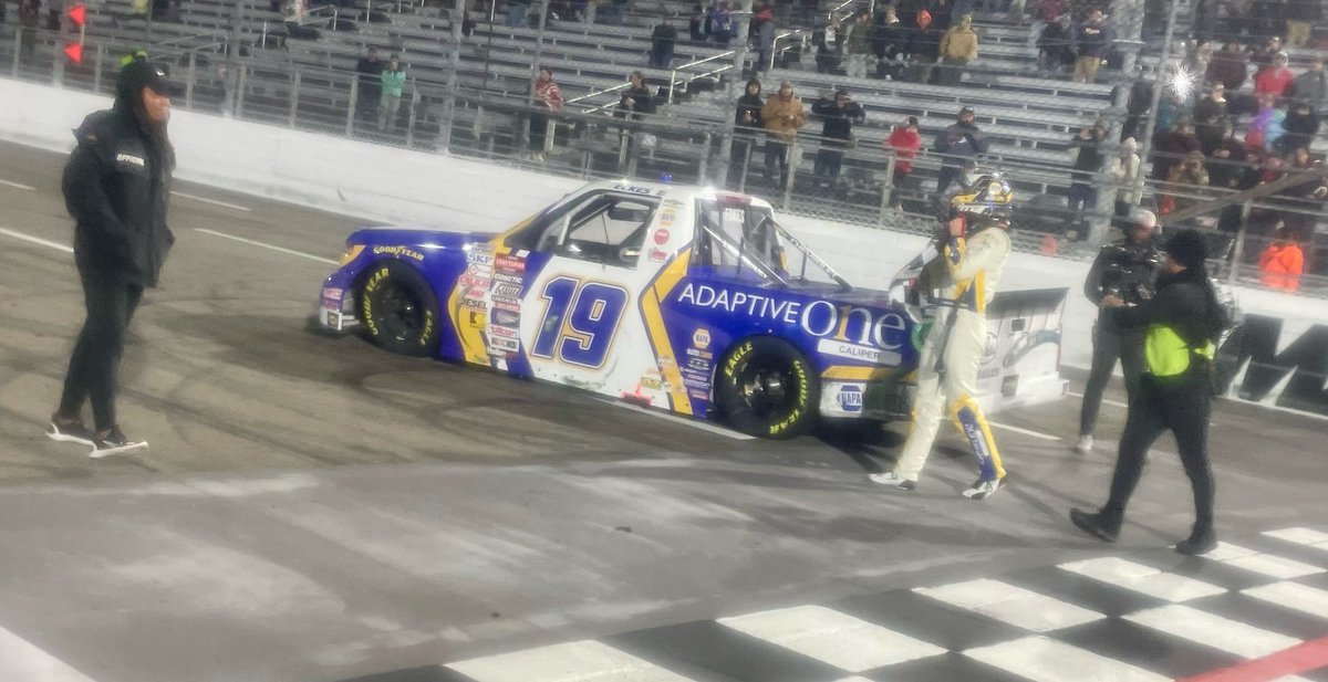 Any @christianeckes fans? He put on a dominant show tonight 🏆🏁 #NASCAR #craftsmantruckseries #LJS200