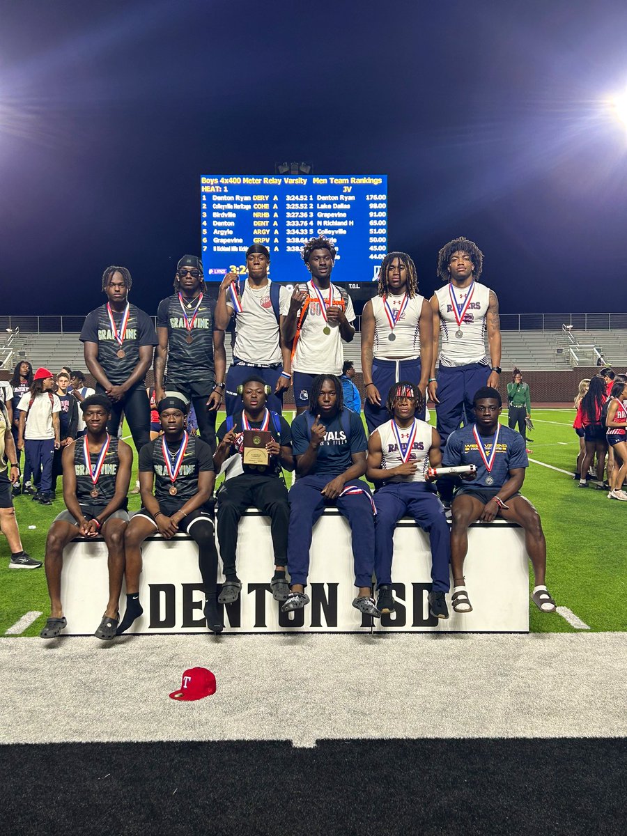 Varsity Boys 4x100 dropping a PR and placing 3rd in the District Meet! On to Area! Xavier Randolph, Ryan Hamilton, Dereon Burns, and Rondale Carridine! Proud of these young men. Still got work left to do! @GCISD @GCISD_Athletics @GHSMustangsFB @RyanHamilton006