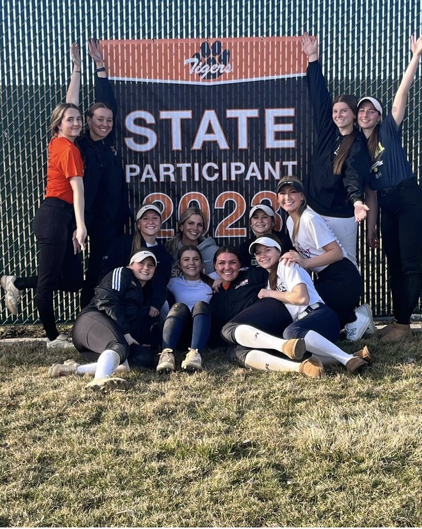 New banner alert! Season opener is Monday at home against Rosemount. Let’s go Tigers! 🥎🐾
