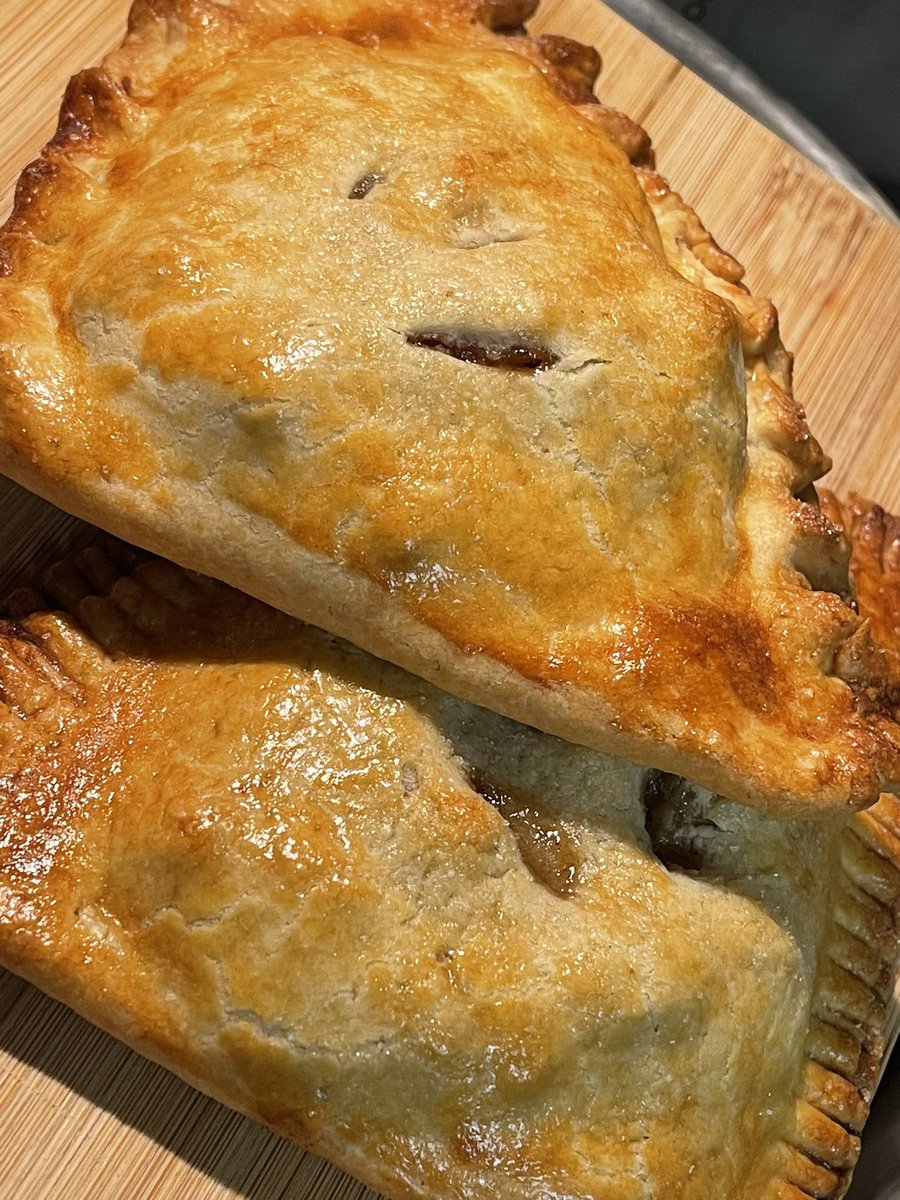 SammyJoCooks4U's tweet photo. You are the apple of my eye!!
๐๐๐๐๐๐๐๐๐๐
Made some turnovers tonight with my โAppaloosa Apple Pie Jam, cream cheese and caramel sauce!! Soooo yum! ๐
DM me for jam purchasing details!!
#Dessert
#CannedGoodies
#ApplePieJam
#AppleOfMyEye
#HomeCanning https://t.co/MNlW7kT2Ep
