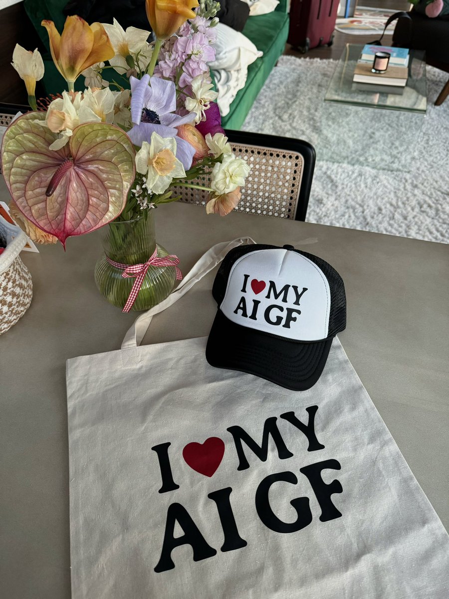 Michelle Fang 🌁 tweet media