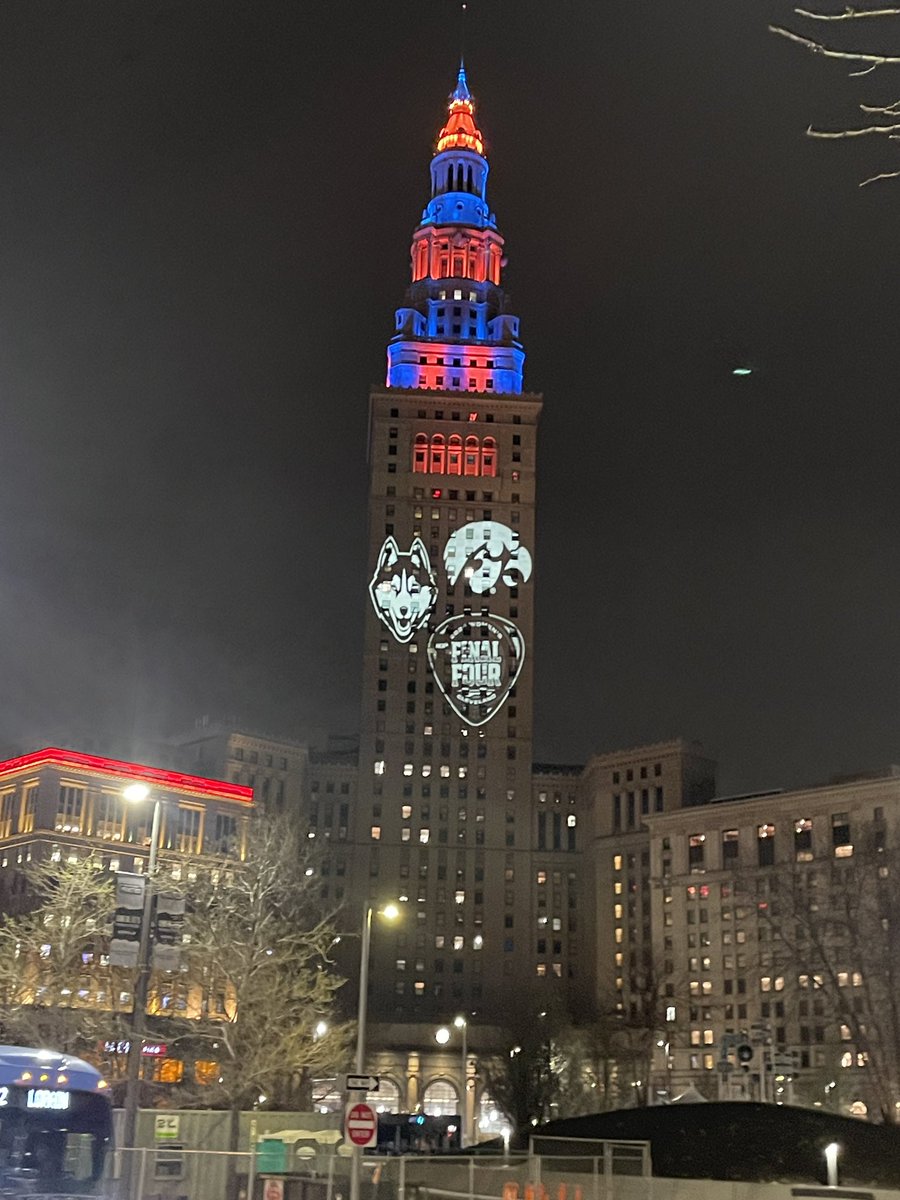 Cleveland tonight… #WomensFinalFour