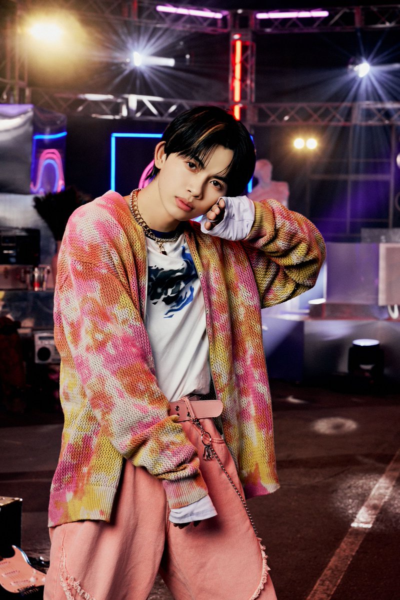 GKcuGDqaQAAzTyX?format=jpg&name=medium