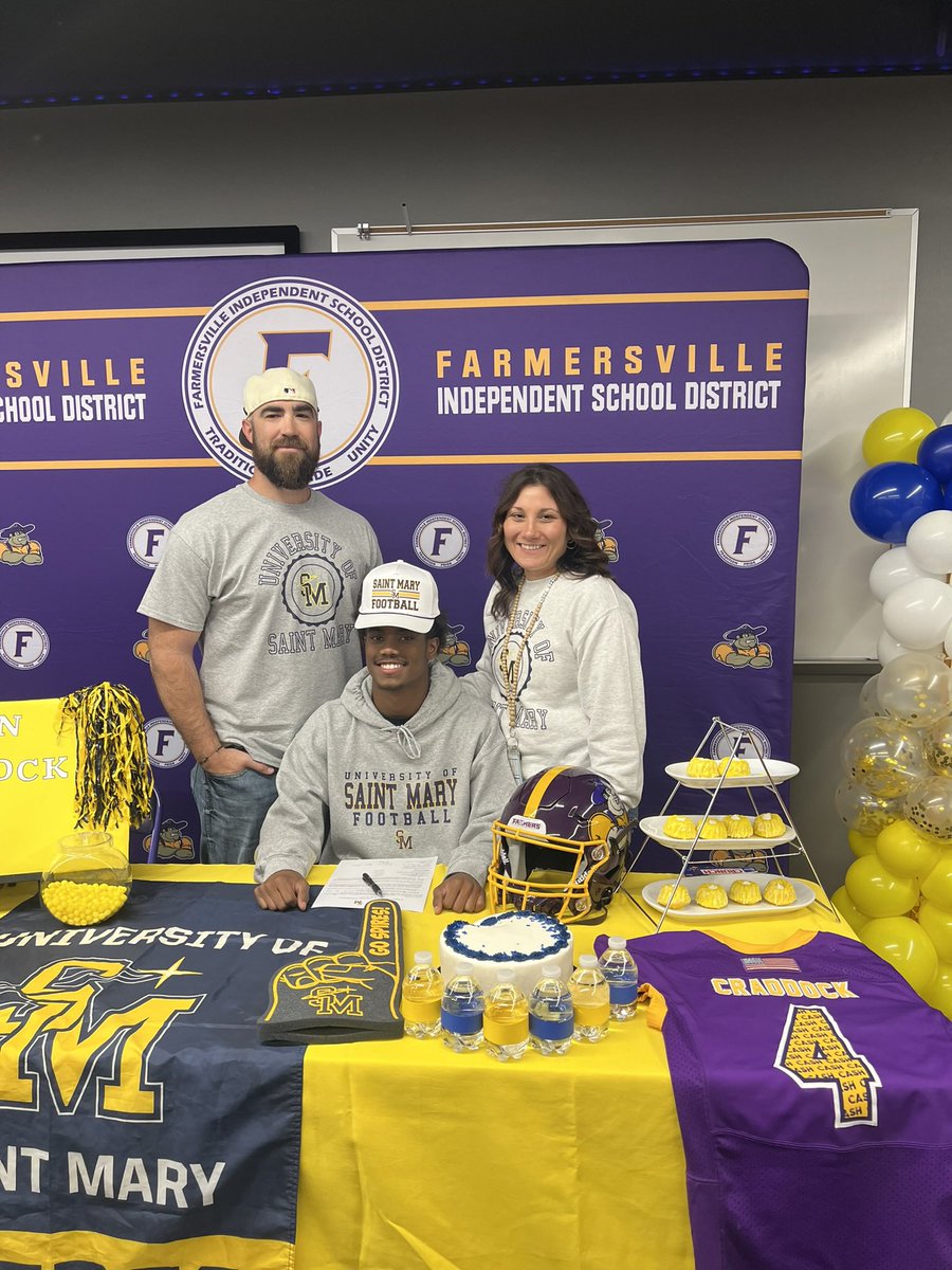 1000% committed💙💛 locked in on a mission. <a href="/Coach_Rlopez/">Coach Lopez</a> <a href="/Spire_Football/">Spire Football</a> <a href="/CoachHoward1010/">Josh Howard</a> <a href="/SBlassingame12/">Stephen Blassingame</a>