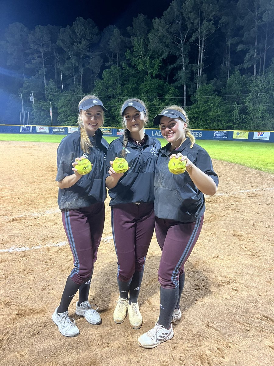 Whitehouse Softball (@whstx_softball) on Twitter photo GREAT TEAM WIN!!
Grace Ann McDonald with a solo home run💣
Analee Becerra with a 3 run home run💣
Laney Crawford with a solo home run💣
#WTDT #AMBITION #CATS3C
<a href="/WHSTX_Athletics/">Whitehouse Athletics</a> <a href="/BrandonOSports/">Brandon Ogden</a> GREAT TEAM WIN!!
Grace Ann McDonald with a solo home run💣
Analee Becerra with a 3 run home run💣
Laney Crawford with a solo home run💣
#WTDT #AMBITION #CATS3C
<a href="/WHSTX_Athletics/">Whitehouse Athletics</a> <a href="/BrandonOSports/">Brandon Ogden</a>