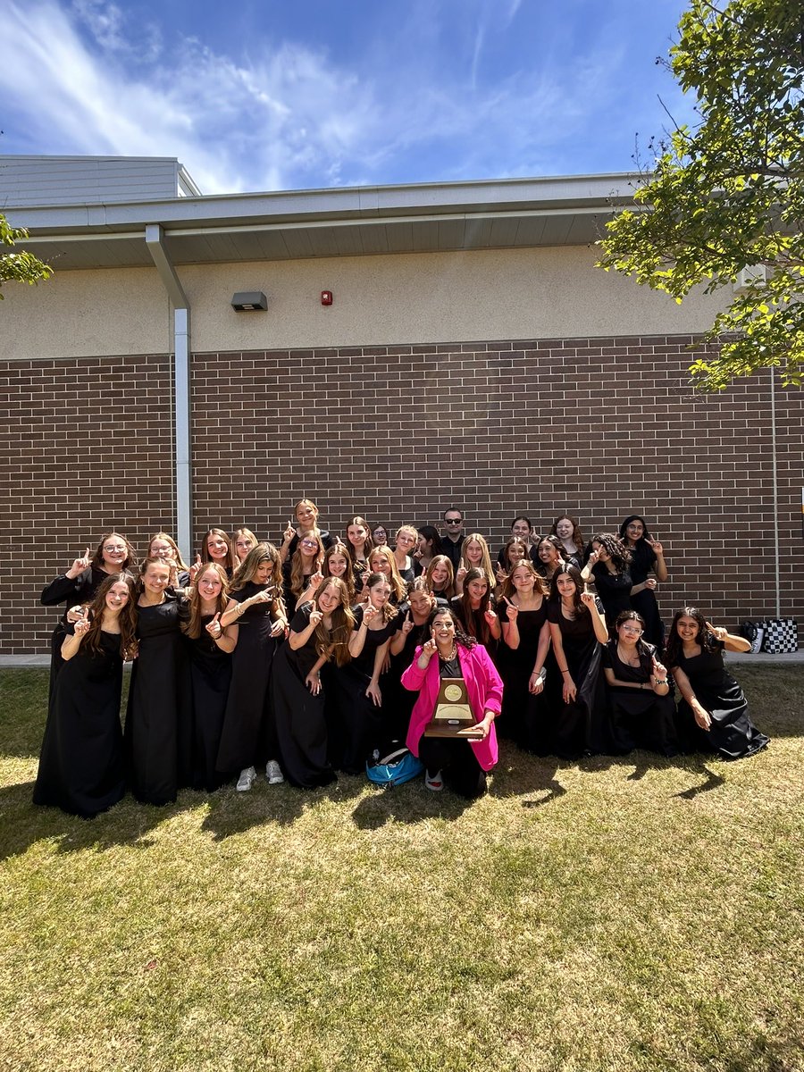 Last day of Choir UIL and we finished Strong!! BOTH the Varsity Tenor Bass and Varsity Treble Choirs received superior ratings in concert and sight reading and each earning a SWEEPSTAKES 🏆 making the Eagle choirs 4 for 4 🙌 #SoaringTogether💙🦅💛 @LeanderFineArts