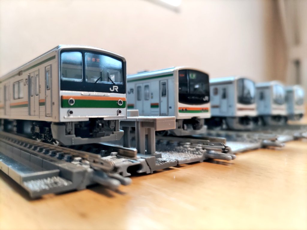 WhiteBi52877921's tweet photo. #Ngauge　#自宅で撮り鉄
『🏠️自宅で撮り鉄🚃』シリーズ

日光線、宇都宮線の所持数確認
いろいろな組み合わせ(6通り)で連結させたい為、もう少し揃えたい。

もし、KATO(ラウンドハウス)から205系600番代が全種類発売されるのなら、1編成ずつは購入したいところ。 https://t.co/MFskTzmMHa