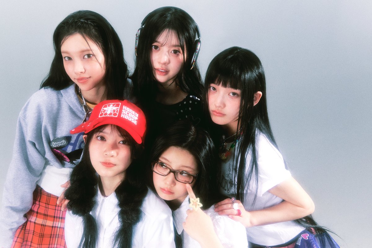 #ILLIT Weverse Magazine