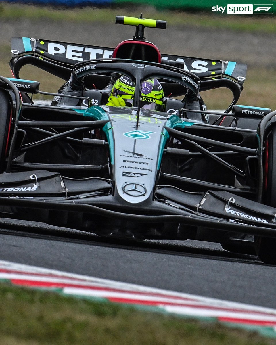 1:30.065 per il 7 volte campione del mondo: Hamilton il più veloce a metà sessione (-25') LIVE 🔗 tiny.cc/P3_Suzuka_ #JapaneseGP #SkyMotori #F1 #Formula1 #Hamilton