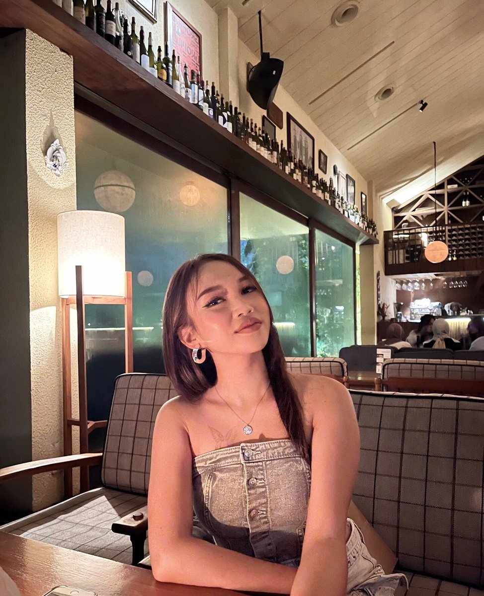 cartivold's tweet photo. Kalo di liat liat pake mata batin aku cantik juga ya😩 https://t.co/t1q3BTiEwh