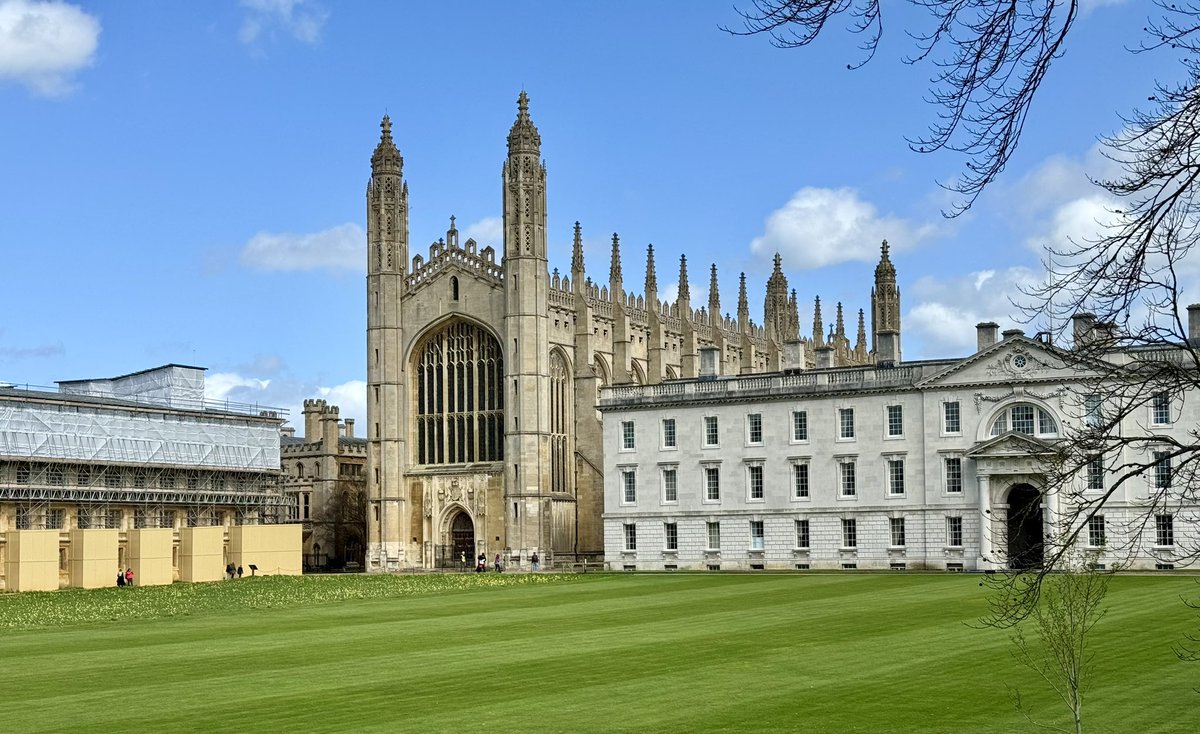 .@Kings_College looked so stunning yesterday, thanks @KamiarMohaddes for the kind invite 🩵