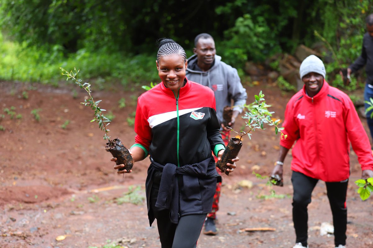 It's International Day of Sport for Development and Peace. We recognize how central sustainability is to the realization of these ideals. @OlympicsKe with athletes & partners this morning, we launched our codenamed, LEA sustainability program at Ngong Hills. @UNEP @iocmedia