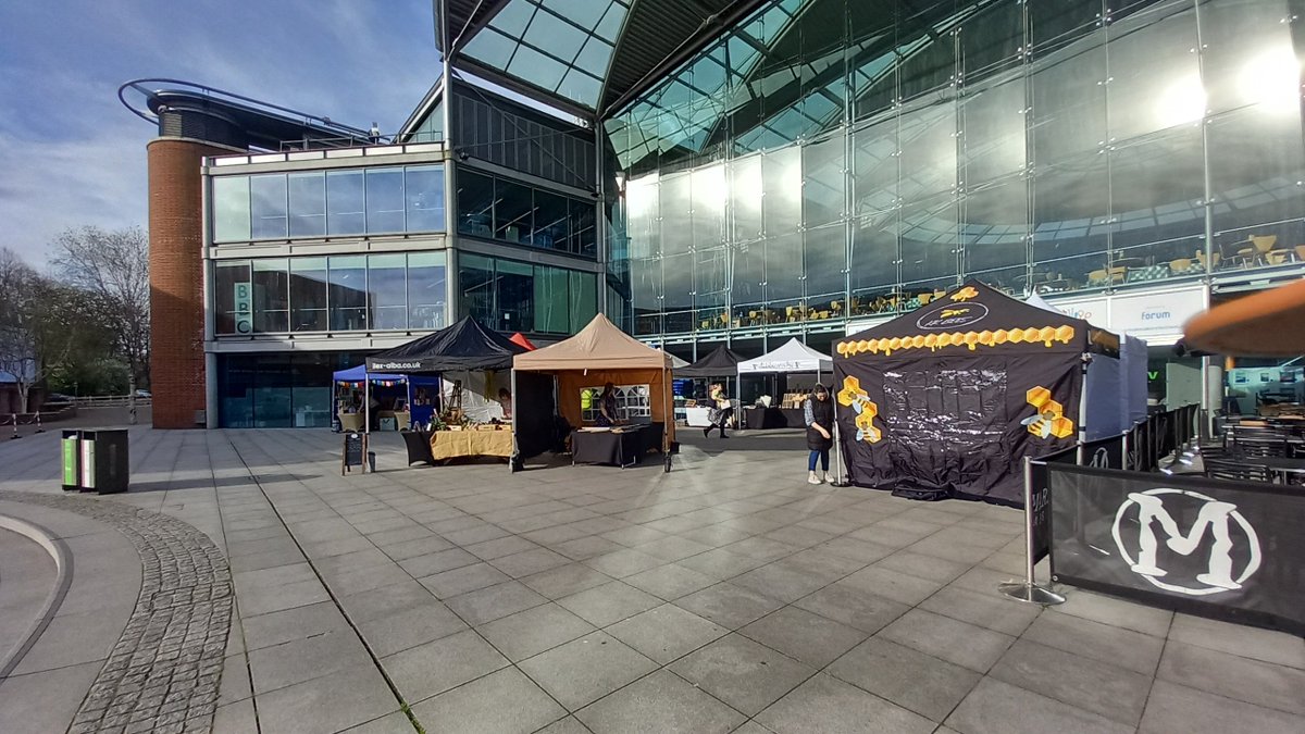 Ellie_NGF's tweet photo. It's going to be a fantastic day @TheForumNorwich - we've got beautiful weather, #JabbawockyCraftsVillage and the ##SpringArtShow. So much to see and enjoy, and free entry! https://t.co/NIWOmU9BS0