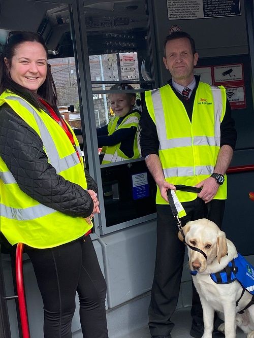 Thanks to @BUSEIREANN who invited colleague Terence, wife Tara & son Kye, to have photos taken to raise awareness amongst drivers that Guide & Assistance Dogs have a right to use public transport. 

Well done, Kye & Assistance Dog Denver!

#ChangingLives