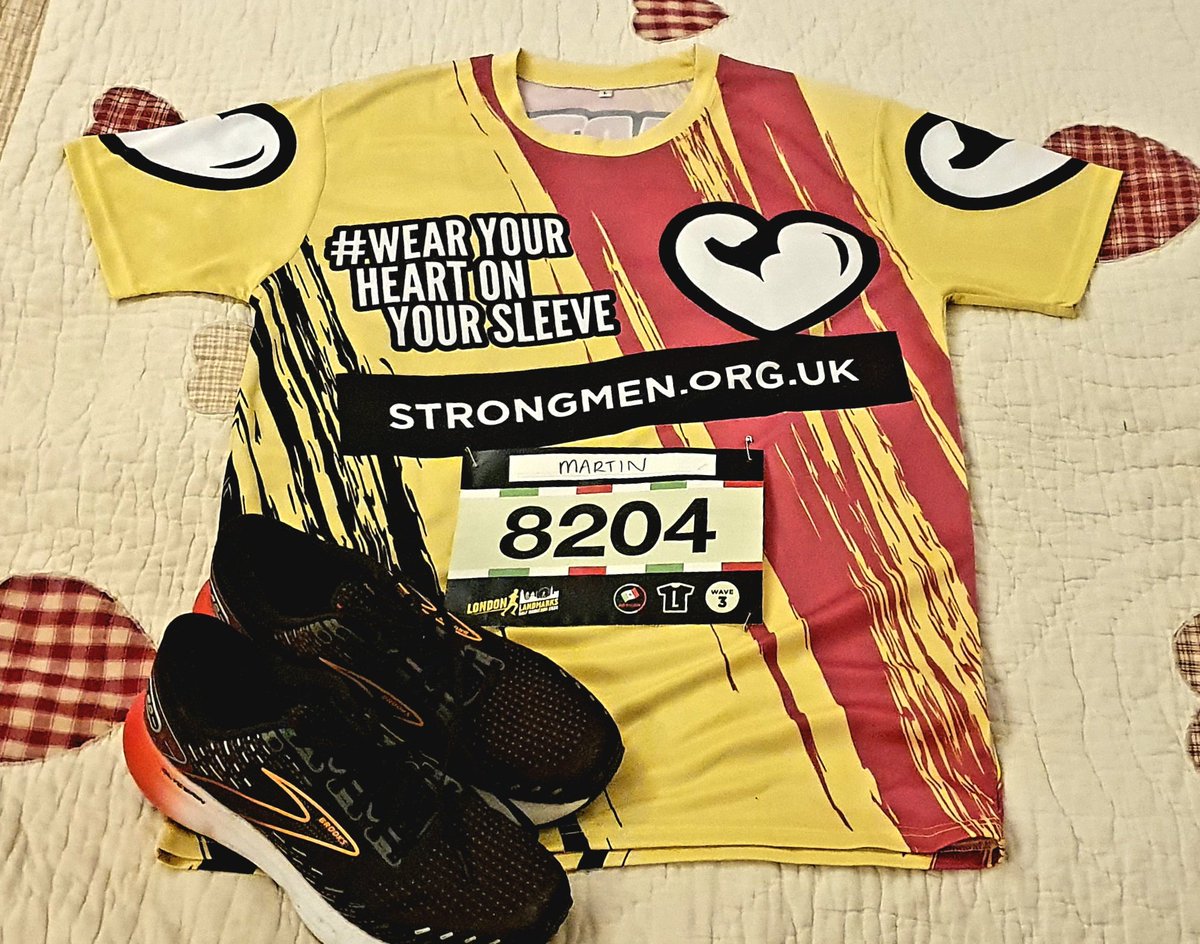 All ready for the off to London shortly, big day tomorrow.. @LLHalf @StrongmenOrgUk #raceflatlay #llhm2024