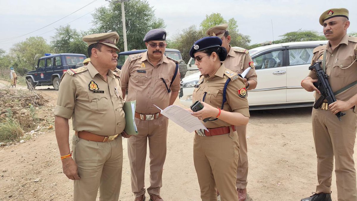 MAHOBA POLICE tweet media