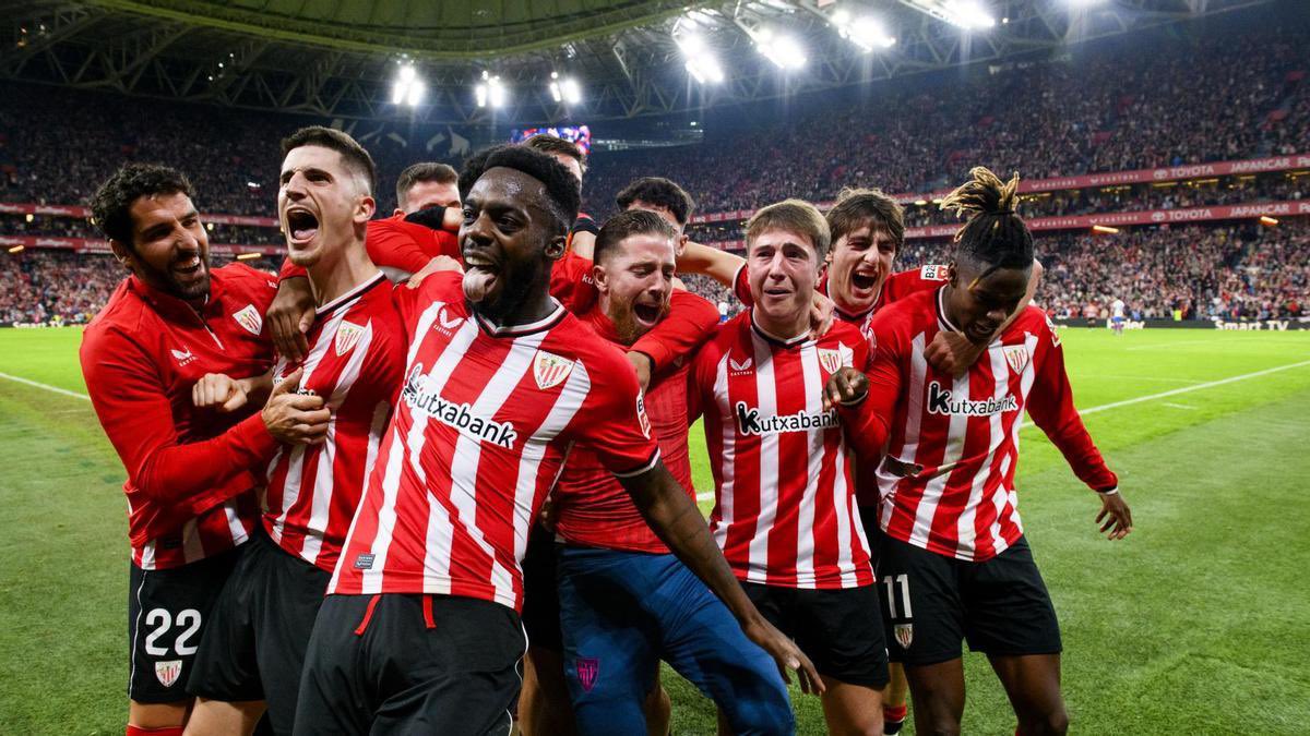 BaloiaSarera's tweet photo. Bizitza osoa umetako ametsaren atzetik, Athletic txapelduna amesten. Munduan bakarrak garela sinistu eta gaur egungo futbolean utopikoa dirudien ilusioarekin garaipenaren helmugarantz. Gozatu eguna lagunak❤️

Historiak babesten gaitu, garaipena zain dugu!

Beti Aurrera A.C.🦁✊🏼 https://t.co/WHNy3Y4J4E