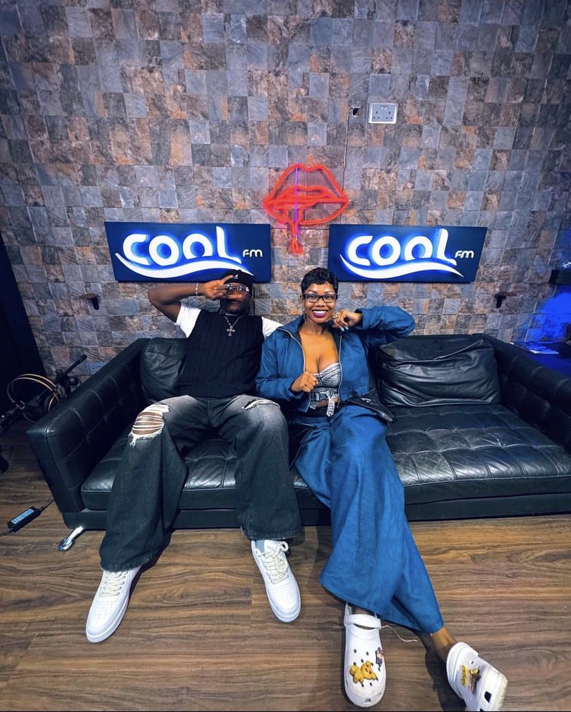 Entdaily001's tweet photo. Tacha and Slimcase at the Cool FM in Lagos last night 📻📸 https://t.co/aT5Htcqxqz