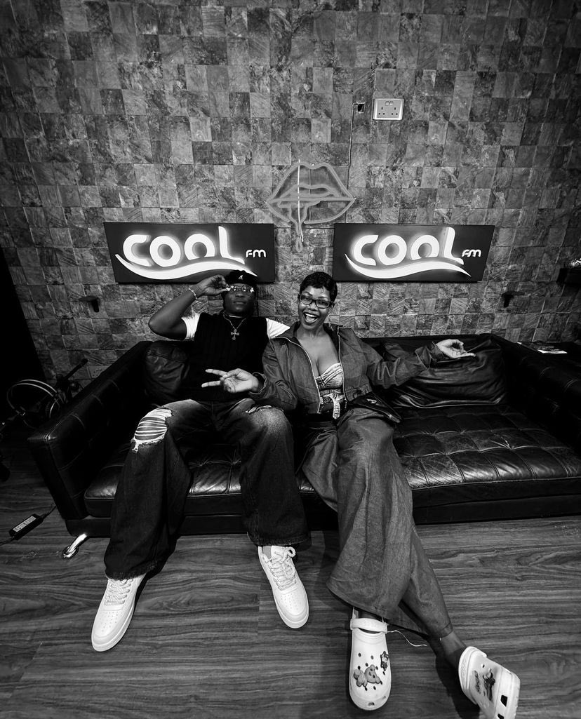 Entdaily001's tweet photo. Tacha and Slimcase at the Cool FM in Lagos last night 📻📸 https://t.co/aT5Htcqxqz