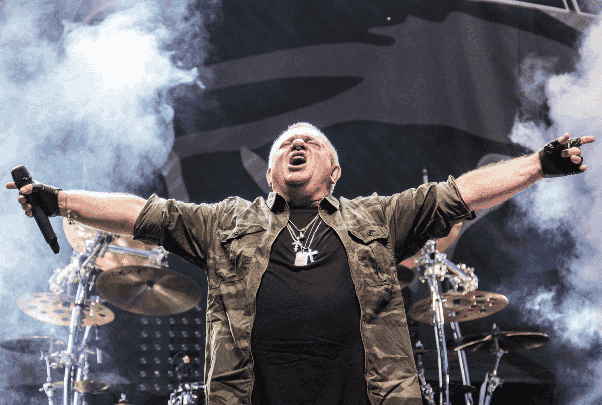 Happy 72nd Birthday to the man with the 'Metal Heart' #UdoDirkschneider 🎉
#Accept #BallsToTheWall #UDO