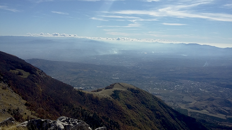 sentieripollino's tweet photo. La Valle del Coscile inizia sull’altopiano di Campotenese ed è talmente ampia da contenere le piane di Morano Calabro e Castrovillari...
Approfondisci: https://t.co/2wiGeOexPr
#valledelcoscile #Sybaris #altopianodicampotenese #pollinonationalpark #pollinofantastico https://t.co/veurHnPaFV