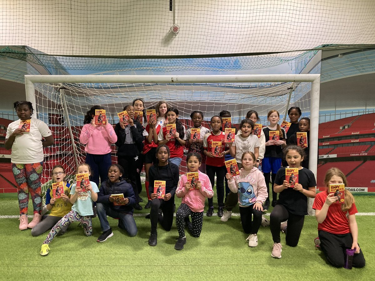 📚A huge thanks to @Rebellion, @PLCommunities and @Literacy_Trust for donating 1000 books for local children! 📖We've given them out to local schools and community participants to encourage reading for pleasure! @CamdenCouncil @IslingtonBC @hackneycouncil #PLPFACommunityFund